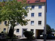 Schöne 2-Raum-Wohnung mit großer Wohnküche - Halle (Saale)
