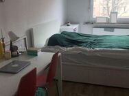Schönes Zimmer in Wohngemeinschaft *möbliert* *3er WG* - Nürnberg