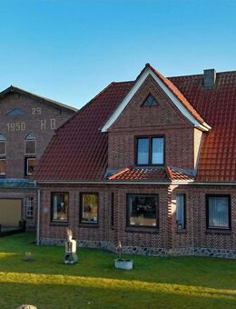 Vermietetes Mehrfamilienhaus mit 7 Wohnungen, 1 Appartement und großer Lagerfläche - Geltorf