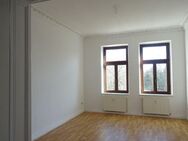 Geräumige 2-Raum-Wohnung mit Einbauküche, Stuck und Balkon! - Magdeburg