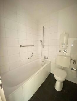 3 Zimmer-Wohnung in Düsseldorf-Hassels - Düsseldorf