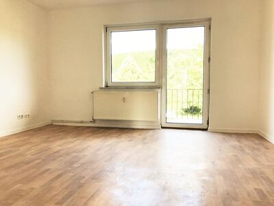 PLATZ FÜR DIE FAMILIE: 3-Zimmer Wohnung mit Balkon und Tageslichtbad!