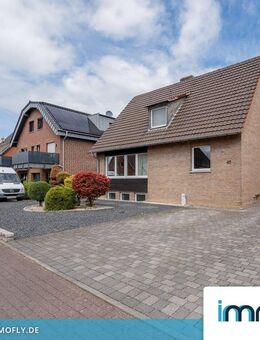 Modernisiertes Einfamilienhaus mit Garten und Garage - wenige Schritte vom Lago Laprello entfernt - Heinsberg