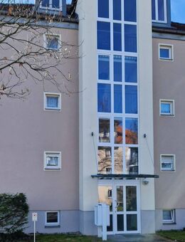 Schöne Dachgeschosswohnung mit Balkon - Velten