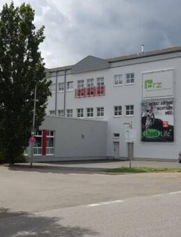Wohnung im Zentrum von Neunkirchen auch als Büro oder Kosmetikstudio nutzbar - mit PKW Stellplatz - LINNEBACHER-IMMOBILIEN - - Neunkirchen (Saarland)