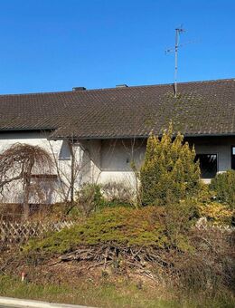 Einfamilienwohnhaus im Bungalowstil in sonniger unverbaubarer Ortstandlage in Irnsing - Neustadt (Donau)