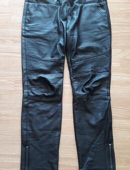 schicke schwarze Leder Hose Gr. 40 - Gaggenau