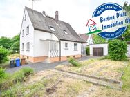 Gut geschnittenes 2-Familienhaus mit Garage, Carport, Garten und Keller! - Seligenstadt