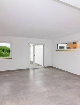 Bezugsfertig: Großzügiges und ruhiges Neubau-Reihenhaus nähe Rosenheim - ideal für München-Pendler - Schechen