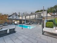 PHI AACHEN - Luxus pur! Traumhafte Villa mit Pool und Doppelgarage in Aachen! - Aachen