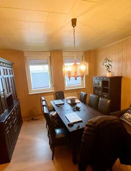 Charmantes Zweifamilienhaus mit Ausbaupotenzial-für Familien, Mehrgenerationenwohnen oder Vermietung - Raguhn-Jeßnitz