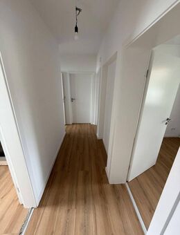 Frisch renovierte 3-Zimmer Wohnung mit Balkon - Lengede