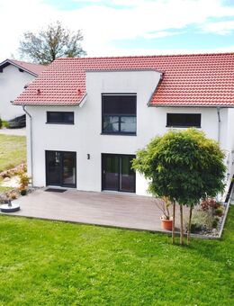 Energieeffizient & modern Wohnen! Neuwertiges EFH mit toller Ausstattung in ruhiger Lage - Reischach