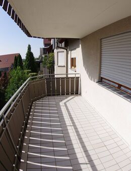 Sofort frei! Schöne 3-Zimmer-Wohnung mit Pkw-Stellplatz im Freien in Bad Rappenau-Zimmerhof - Bad Rappenau