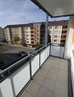 Attraktive Stadtwohnung mit Balkon und eigenem Stellplatz - Nürnberg