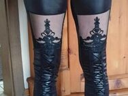 NEU mit ETIKETT * Sexy * Lace- Spitze * Tatoo- Stickerei * Schnür * Leder- Imitat * Gummizug * Skinny * Legging * Jegging * Hose * Gr. 34- 38/ XS- S * schwarz * Gothic * - Riedlingen