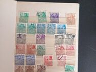 Aus Nachlass kleines Briefmarkenbuch aus aller Welt und DDR - Essen