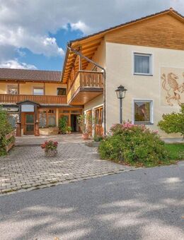 Mehrfamilienhaus mit 4 Wohnungen erweiterbar auf 8 Wohnungen - Tettenweis