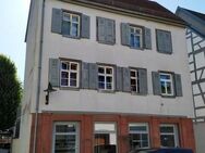 Wohnhaus mit Ladeneinheit in der Stadtmitte - Niederstetten