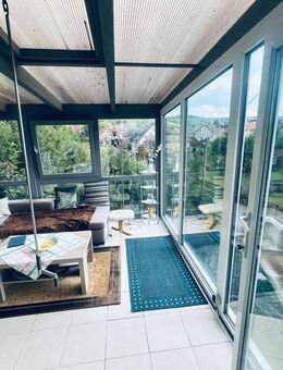 Saniertes Einfamilienhaus mit traumhaftem Wintergarten - Alheim