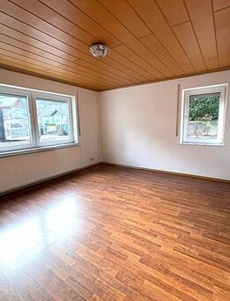 Helle freundliche 3-Zimmer Eigentumswohnung mit 2 Stellplätzen - Gaildorf