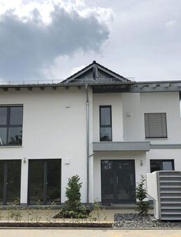 Attraktives Einfamilienhaus mit großer Terrasse und wunderschönem Garten - Neunkirchen-Seelscheid