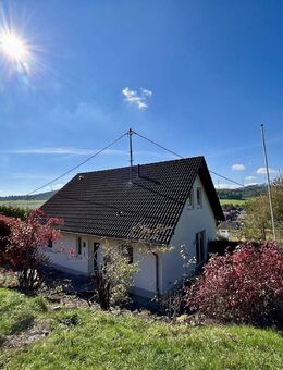 Schönes Einfamilienhaus mit Einliegerwohnung in ruhiger Sackgassenlage in Rahrbach zu verkaufen! - Kirchhundem