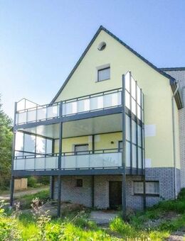 Platzwunder mit Panorama - Stilvoll saniertes Zweifamilienhaus mit exklusivem Ruhrtalblick - Hattingen