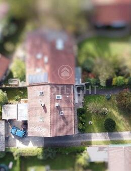 Altbestand auf großem Grundstück für Neubau oder Sanierung - ruhige Lage nahe der Isar - Ismaning