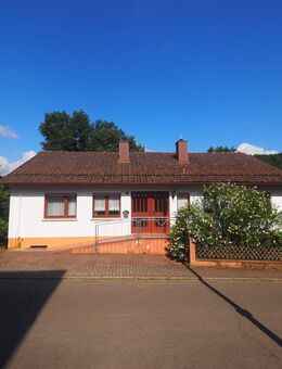 IHR BUNGALOW MIT GARTEN UND GARAGE IN ORTSRANDLAGE - Zweibrücken