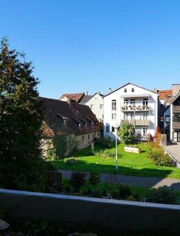 Mitten in der Stadt und trotzdem ruhig: 2-Zimmer-Wohnung mit großem Balkon - Coburg
