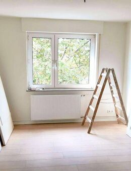 Schöne, helle 2 Zi - mit Einbauküche, Balkon und Autostellplatz in Düsseldorf - Flingern Süd - Düsseldorf