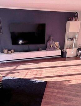 KÖLN: Hochwertig sanierte 3-Zimmer-Wohnung mit 2 Balkonen und 2 Badezimmern in Köln-Westhoven - Köln