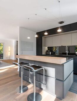 Neuwertige 4- bis 5-Zimmer-Wohnung mit exklusiver Ausstattung in eleganter Stadtvilla von 2017 - München