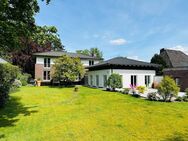 Traumhaftes Einfamilienhaus mit großzügigem Garten und idyllischer Waldlage in Volksdorf - Hamburg