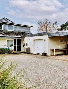 Wo Leben und Wohlfühlen eins werden - liebevolles Familienhaus mit Einliegerwohnung und Pool - Schneverdingen