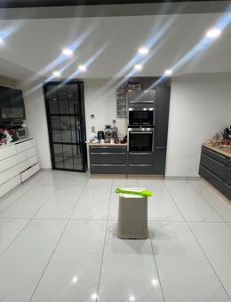 Moderne Nobilia Einbauküche – Modell Xeno (Hochglanz Grau) – inkl. Geräte – TOP ZUSTAND - Stadtallendorf