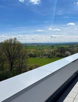 HOCH HINAUS: TRAUMHAFTES PENTHOUSE MIT DACHTERRASSE! 3 Zimmer - Dornburg