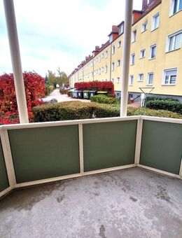 2-Raum-Wohnung mit sonnigem Balkon im Grünen - Schönebeck (Elbe)