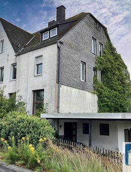 PREISWERT UND GERÄUMIG! Historisches Schulgebäude mit Charme und Potential! - Kausen