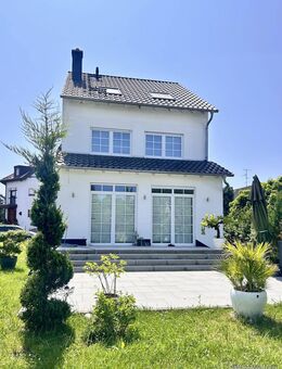 Familienidyll mit Mehrwert: Freistehendes Einfamilienhaus MIT EINLIEGERWOHNUNG in bevorzugter Lage - Mühlheim (Main)