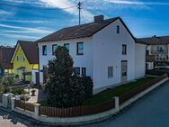 Attraktives 2-Familienhaus mit 2 Garagen und traumhaften Garten - Ihr neues Zuhause wartet ! - Mainburg