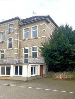 Exklusives Anwesen: Historische Villa mit Arztpraxis und Wohneinheiten in Teutschenthal - Teutschenthal