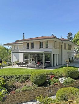 "Architektur & Anspruch: Repräsentative Villa in Toplage Coburgs" - Coburg