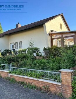 Freistehendes Einfamilienhaus mit Garten und Garage in Hünstetten-Limbach - Hünstetten