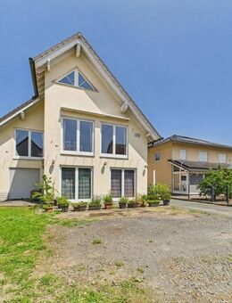 Bad Homburg v.d.H: Champagnerluft trifft auf Wohnpotenzial! Attraktives Zweifamilienhaus - Bad Homburg (Höhe)