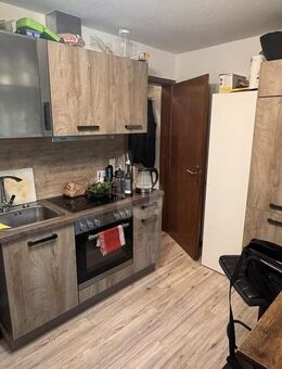 EBK, TERASSE, RENOVIERT - EINZUGSBEREIT - Untermünkheim