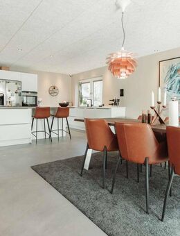 Stilvolle Eigentumswohnung mit separater Souterrainwohnung - große Terrasse, eigener Whirlpool! - Harrislee