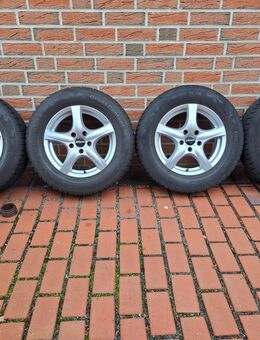 4 Winterreifen auf Alufelge - Peine