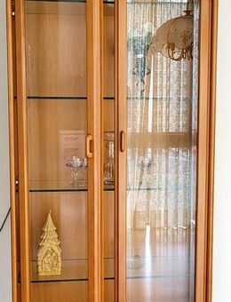 Edler Vitrinenschrank mit Beleuchtung - Ein wahres Schmuckstück - Mülheim (Ruhr)